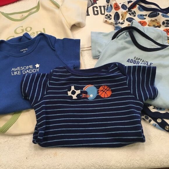 Six 12 month onesies red blue green good conditio - Picture 2 of 10